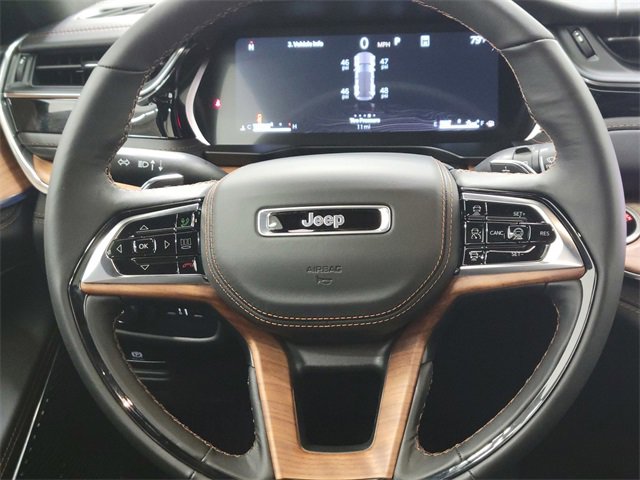 New 2025 Jeep Grand Cherokee Summit image 29