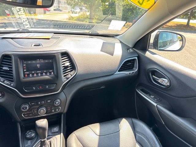 Used 2021 Jeep Cherokee Latitude Lux AWD/4WD image 19