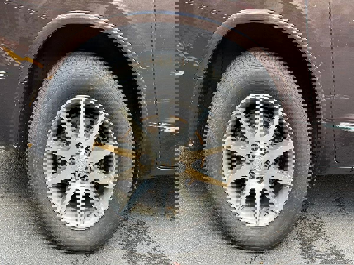 Used 2017 Buick Enclave Leather image 15