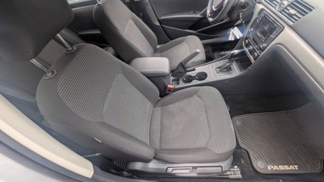 Used 2017 Volkswagen Passat 1.8T S image 17