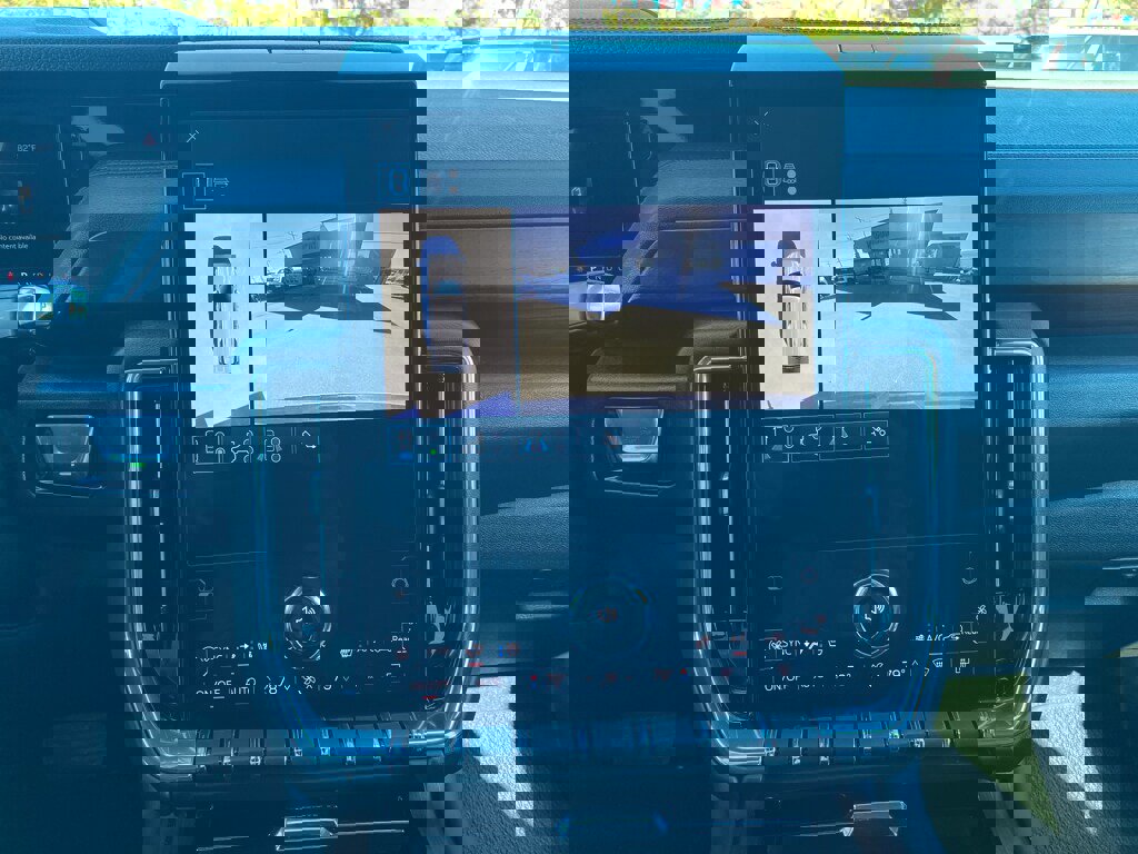 Used 2025 GMC Yukon XL Denali image 36