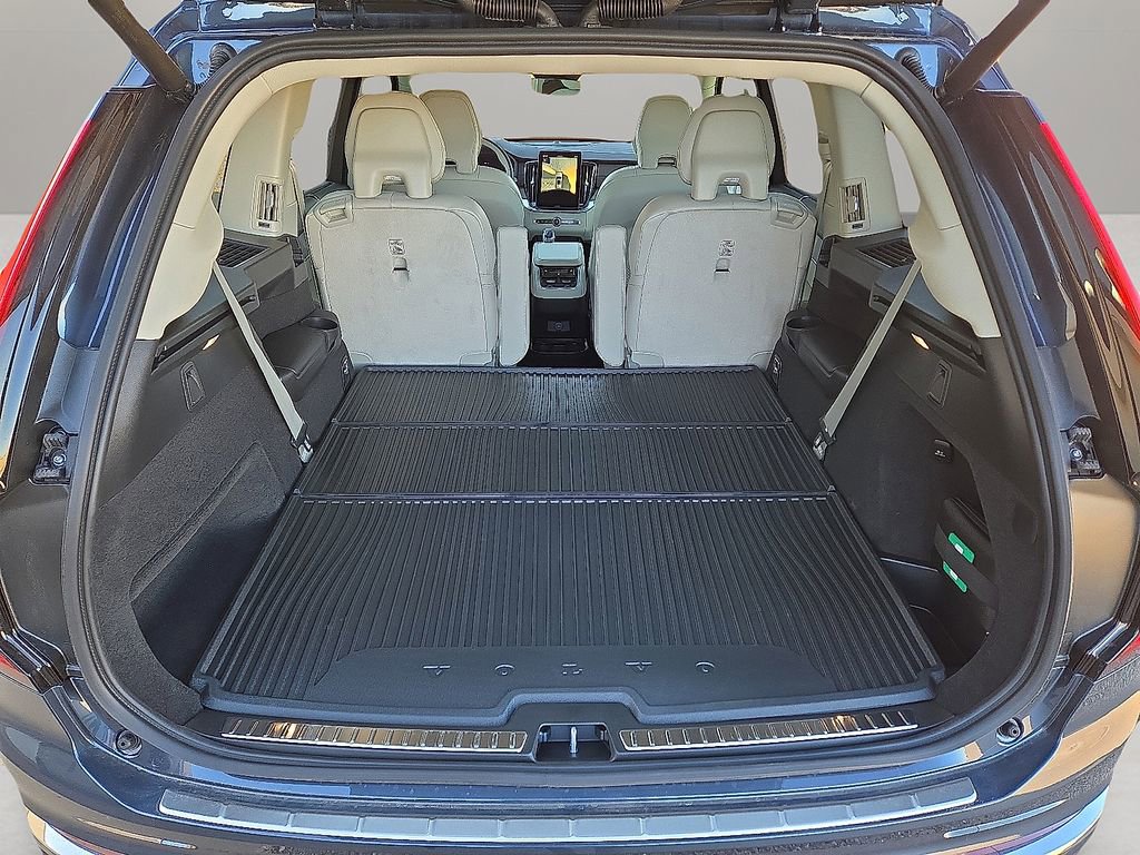 New 2026 Volvo XC90 B6 Ultra w/ Protection Package Premier AWD/4WD image 13