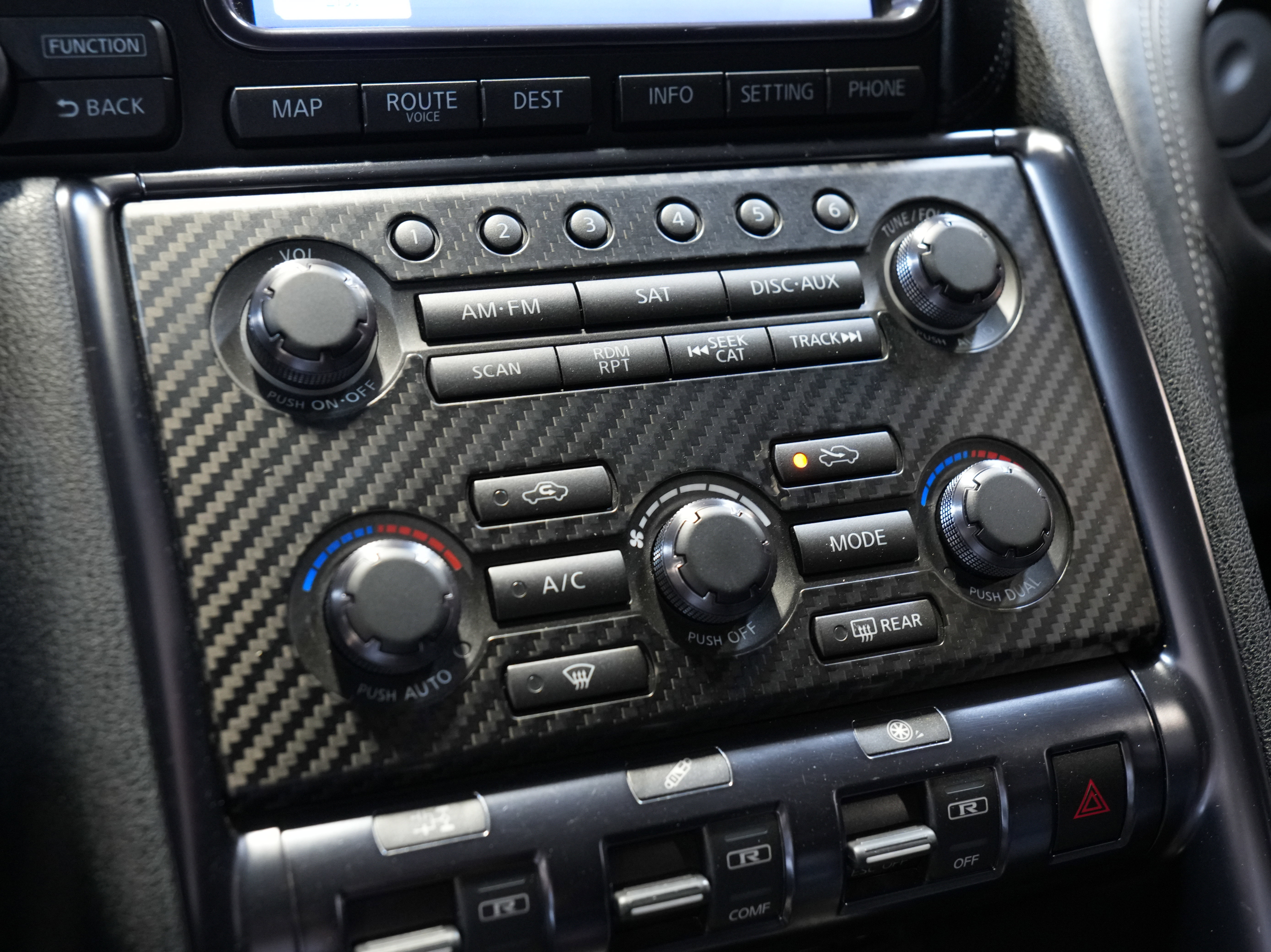 Used 2013 Nissan GT-R Premium AWD/4WD image 39