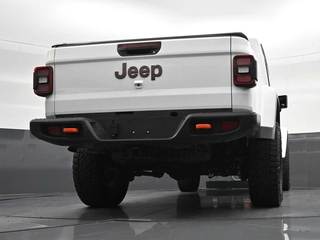 Used 2025 Jeep Gladiator Mojave w/ Convenience Group AWD/4WD image 28