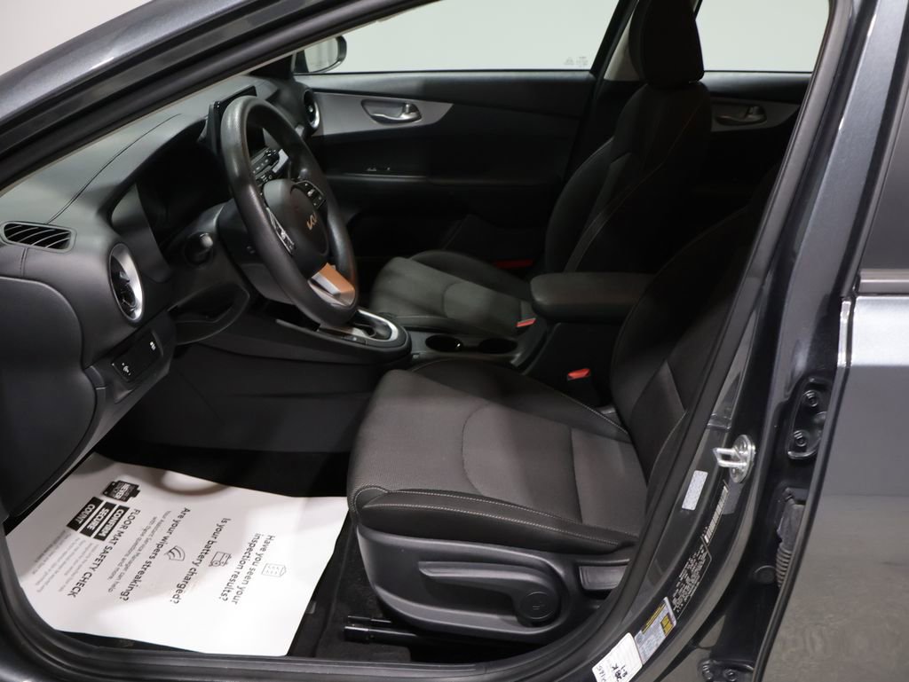 Used 2024 Kia Forte LXS image 10