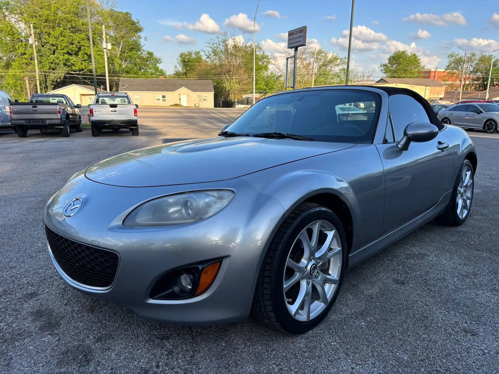 Used 2009 MAZDA MX-5 Miata Grand Touring w/ Premium Pkg RWD image 7