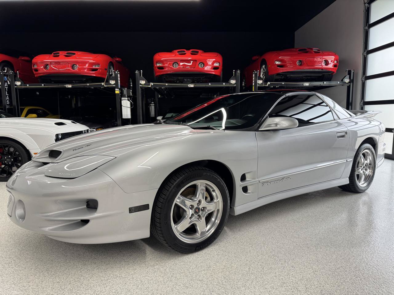 Used 2000 Pontiac Firebird Formula RWD image 5
