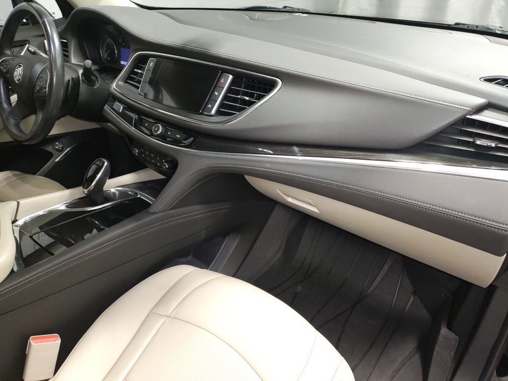 Used 2020 Buick Enclave Premium w/ Sun and Sites Package image 8