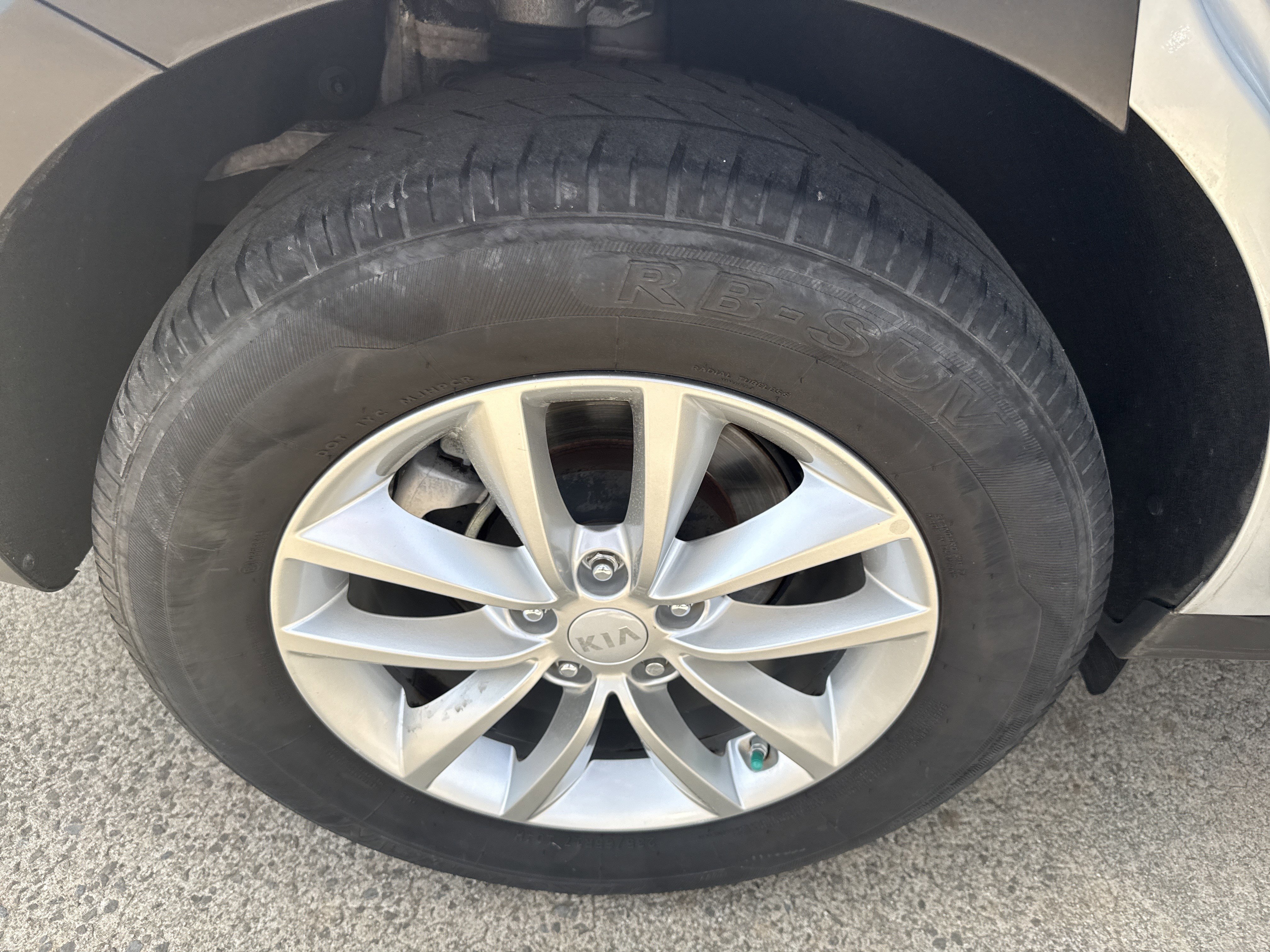 Used 2018 Kia Sorento LX image 17