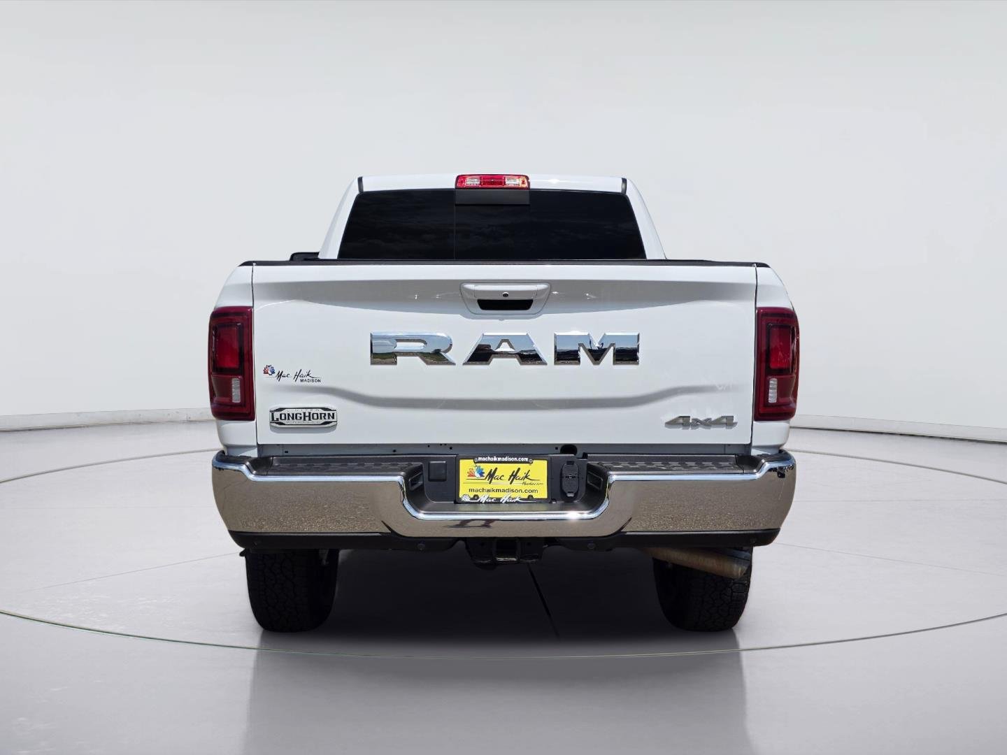 Used 2026 RAM 2500 Limited w/ Chrome Bumper Package AWD/4WD image 6