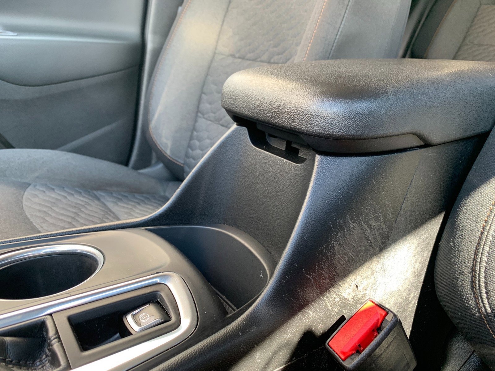 Used 2018 Chevrolet Equinox LT AWD/4WD image 19
