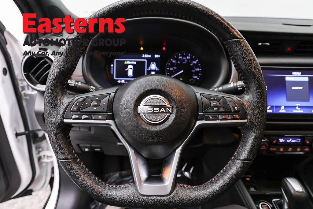 Used 2023 Nissan Kicks SR w/ SR Premium Package image 10