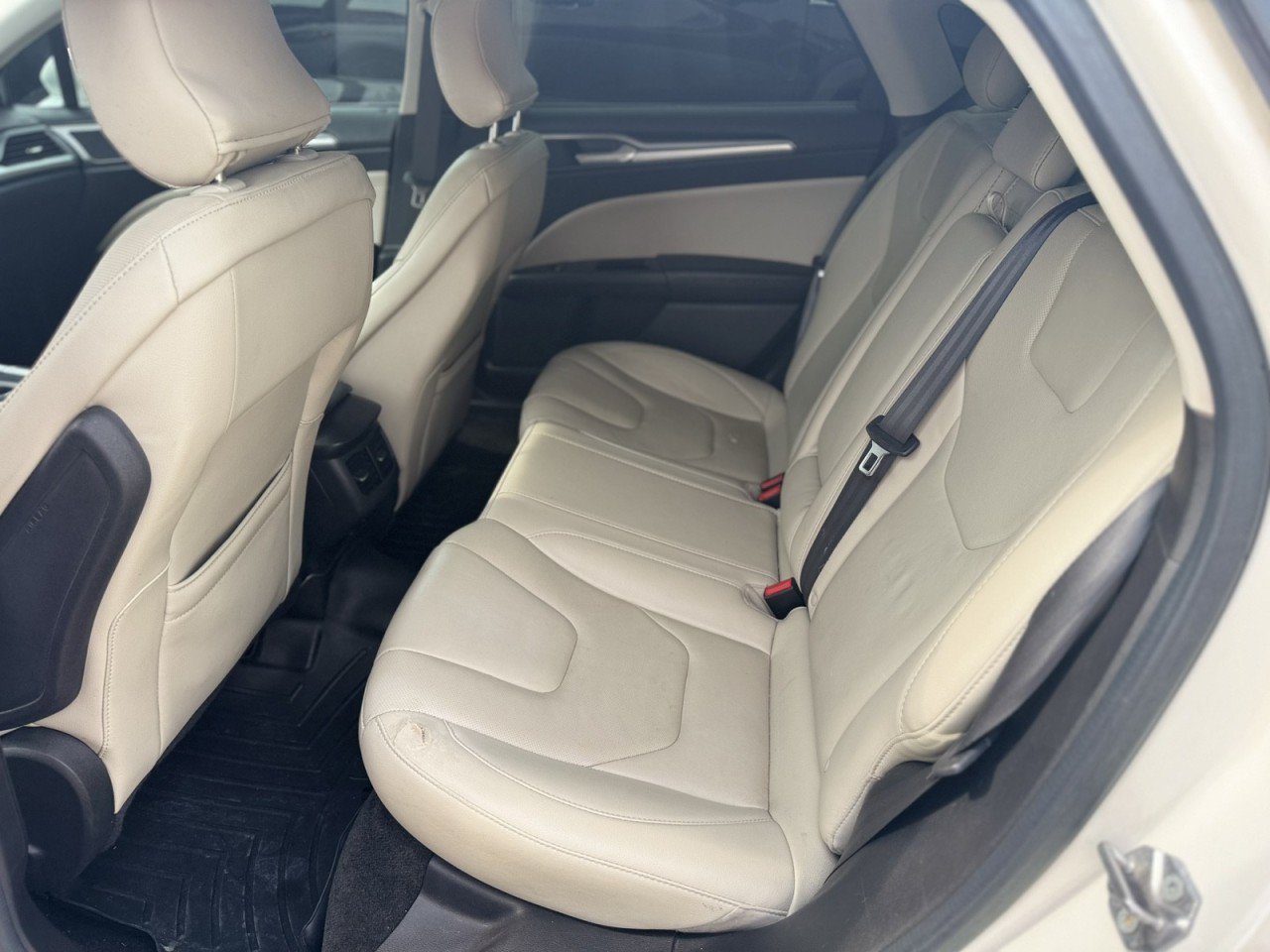 Used 2015 Ford Fusion Titanium FWD image 8