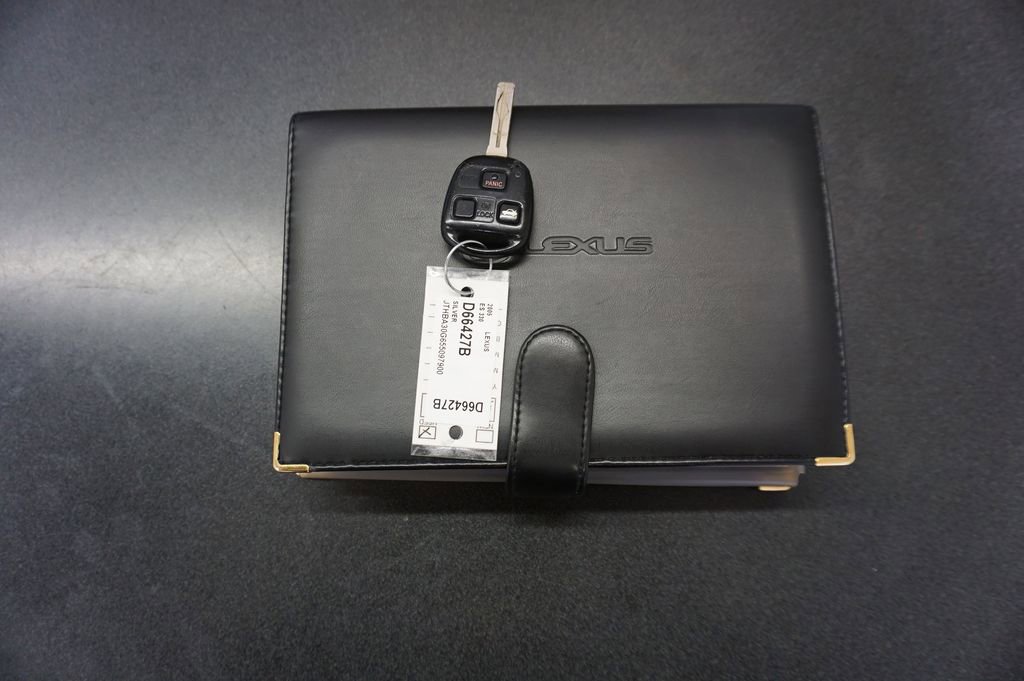 Used 2005 Lexus ES 330 image 15