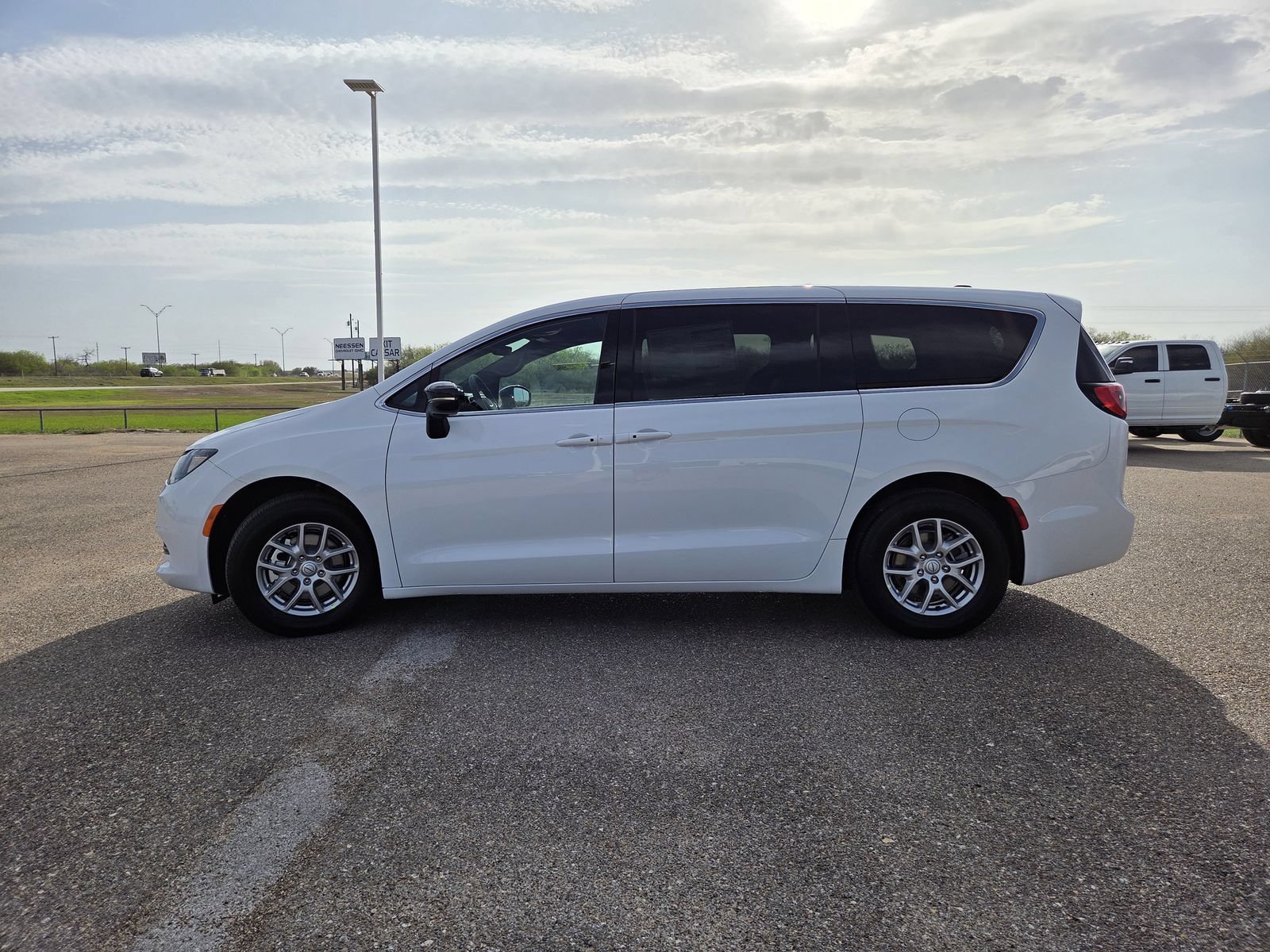 New 2026 Chrysler Voyager LX FWD image 4
