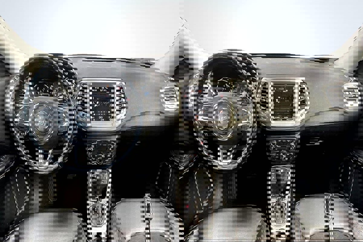 Used 2019 Jeep Compass Latitude w/ Popular Equipment Group image 16