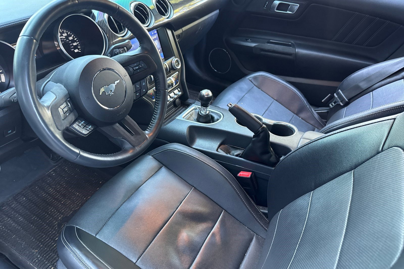 Used 2022 Ford Mustang GT Premium image 11