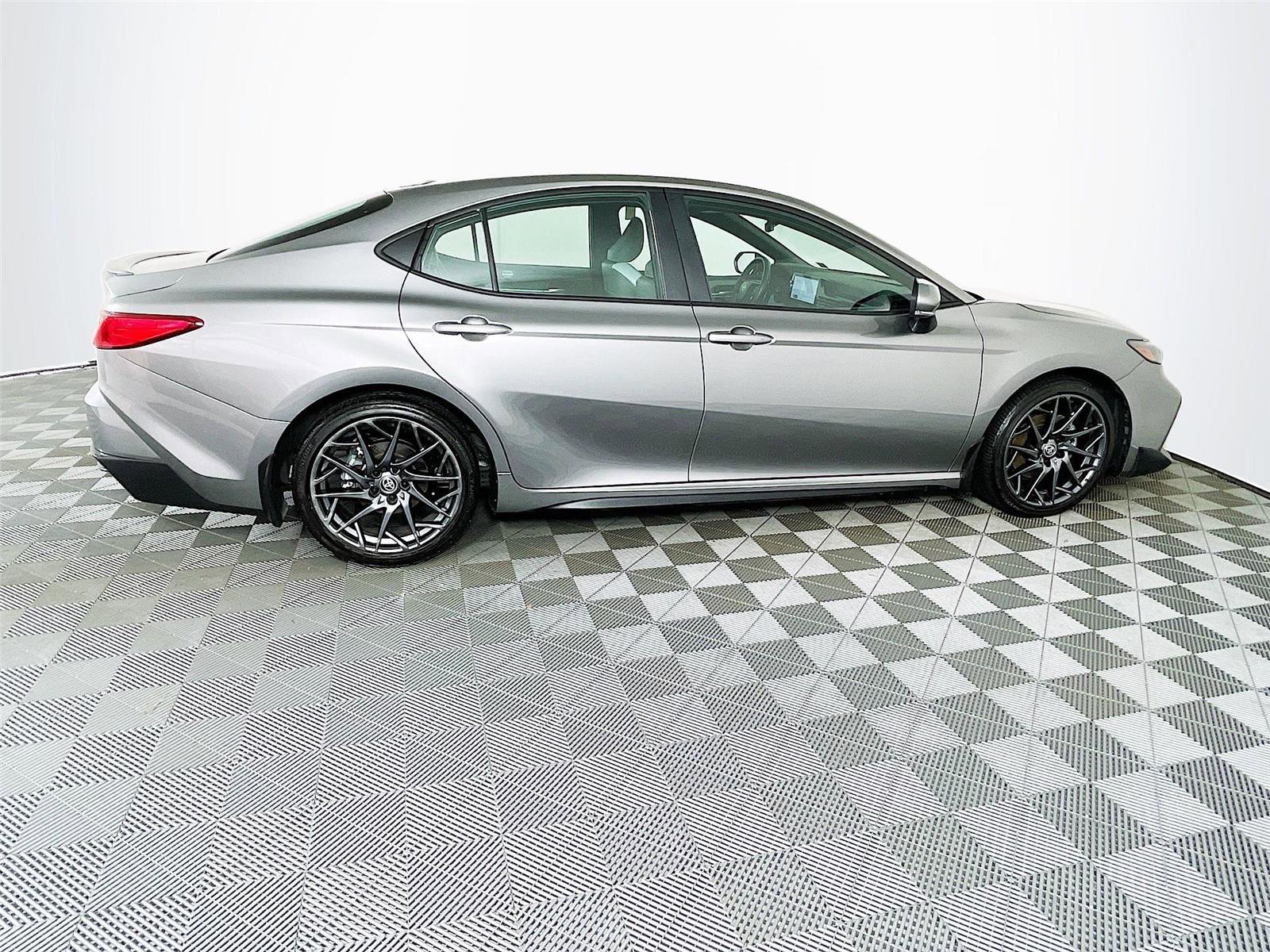 Used 2025 Toyota Camry SE w/ Multimedia Upgrade Package image 11