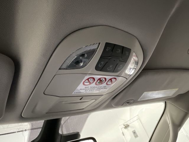 Used 2024 Chrysler Pacifica Touring-L FWD image 32