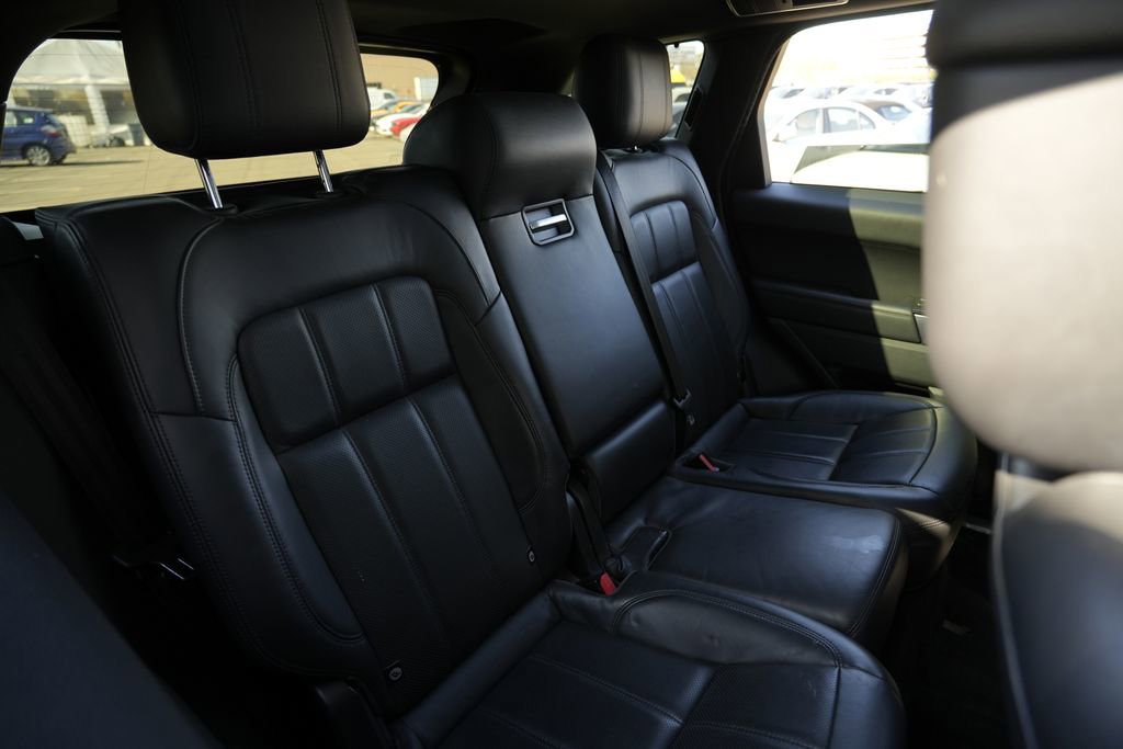 Used 2020 Land Rover Range Rover Sport HSE image 30
