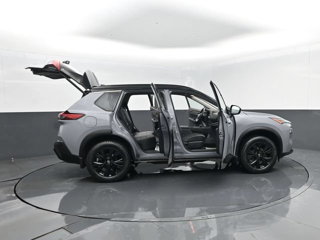 Used 2023 Nissan Rogue SV w/ SV Premium Package AWD/4WD image 31