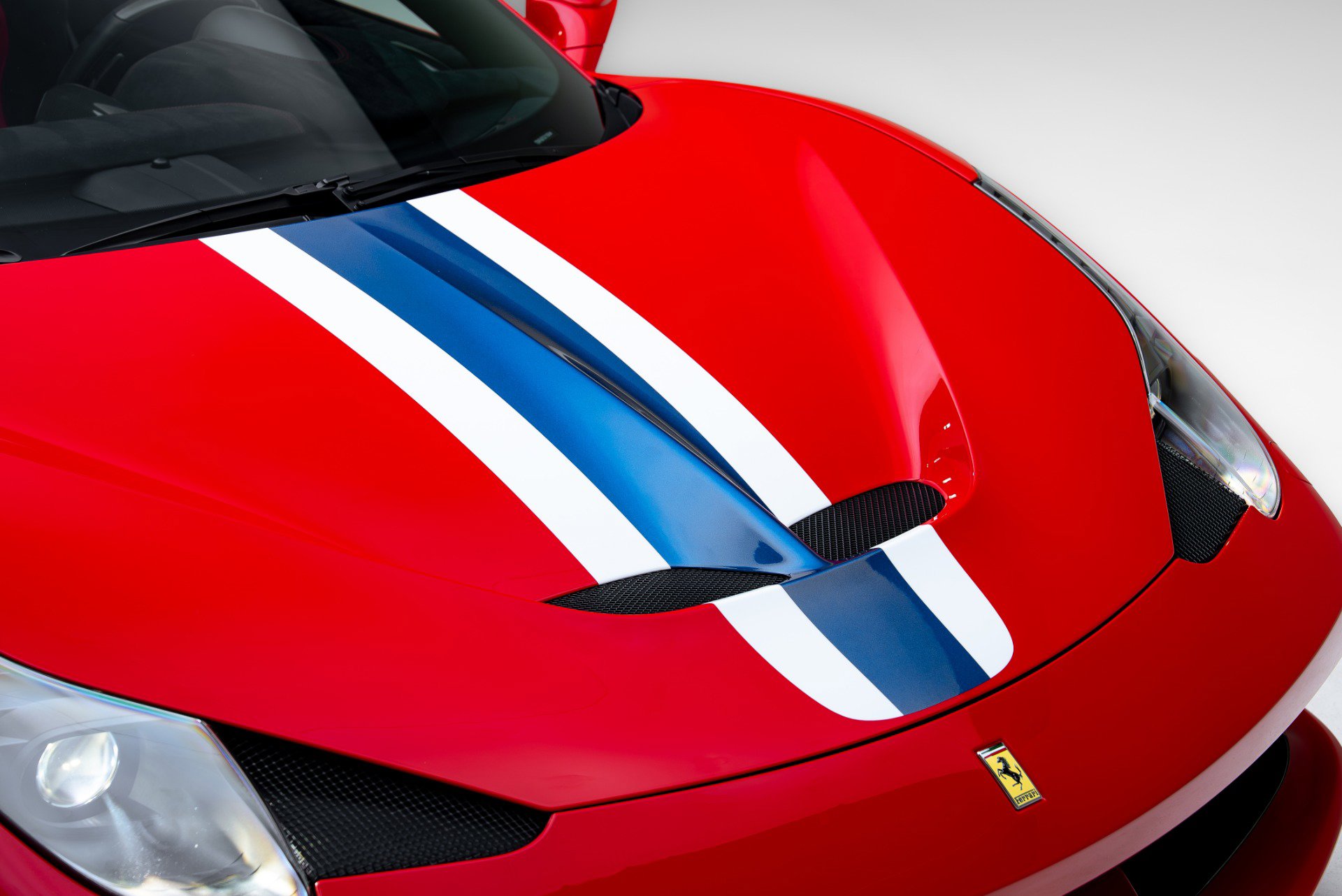 Used 2015 Ferrari 458 Speciale Coupe RWD image 14