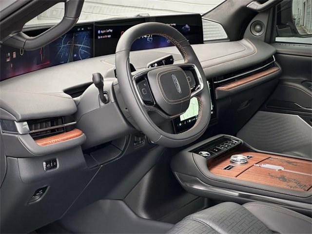 New 2025 Lincoln Navigator Black Label image 23