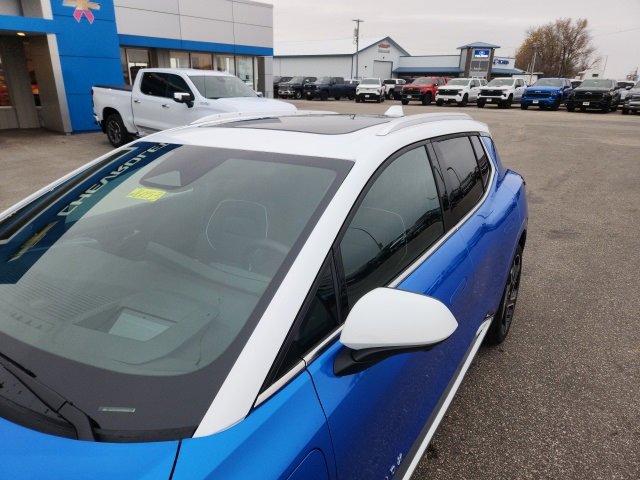 New 2026 Chevrolet Equinox EV LT image 9