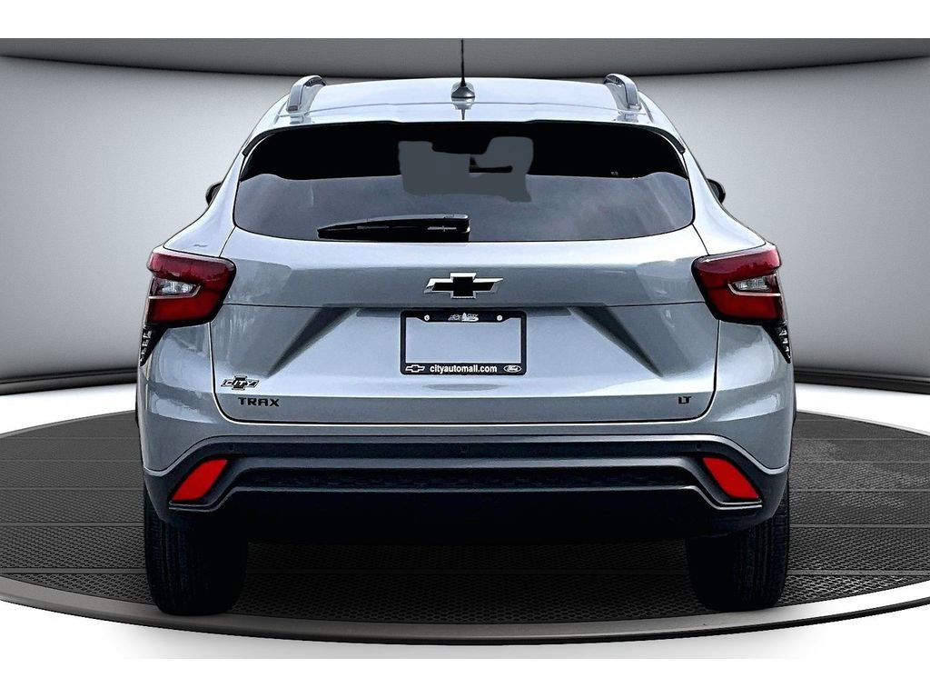 New 2026 Chevrolet Trax LT w/ Driver Confidence Package FWD image 5