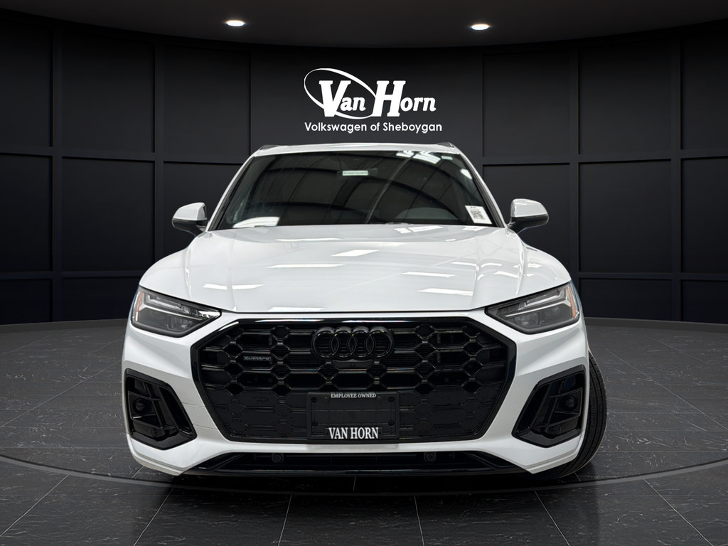 Used 2025 Audi Q5 e Premium Plus w/ Premium Plus Package AWD/4WD image 2