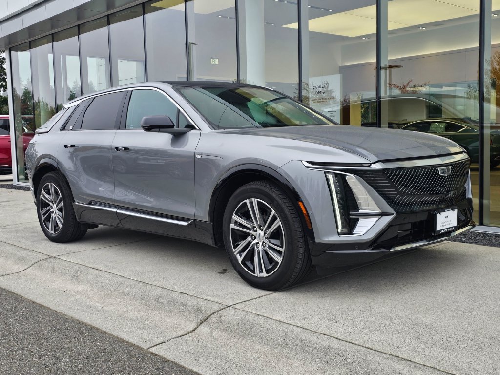 Certified 2024 Cadillac Lyriq Luxury AWD/4WD image 7