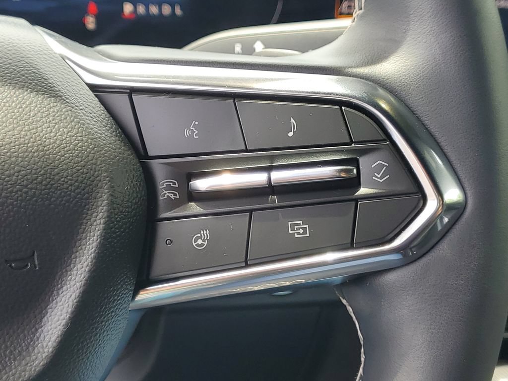 Used 2025 Chevrolet Traverse LT w/ Driver Confidence Package FWD image 10
