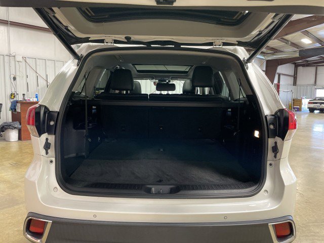Used 2019 Toyota Highlander Limited Platinum AWD/4WD image 27
