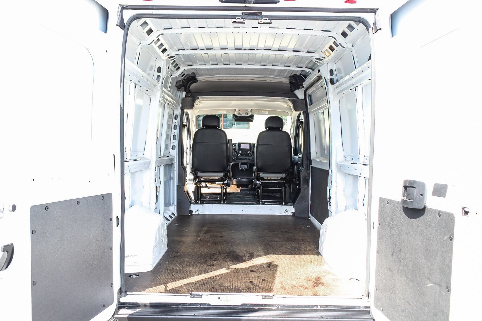 Used 2024 RAM ProMaster 2500 FWD image 27