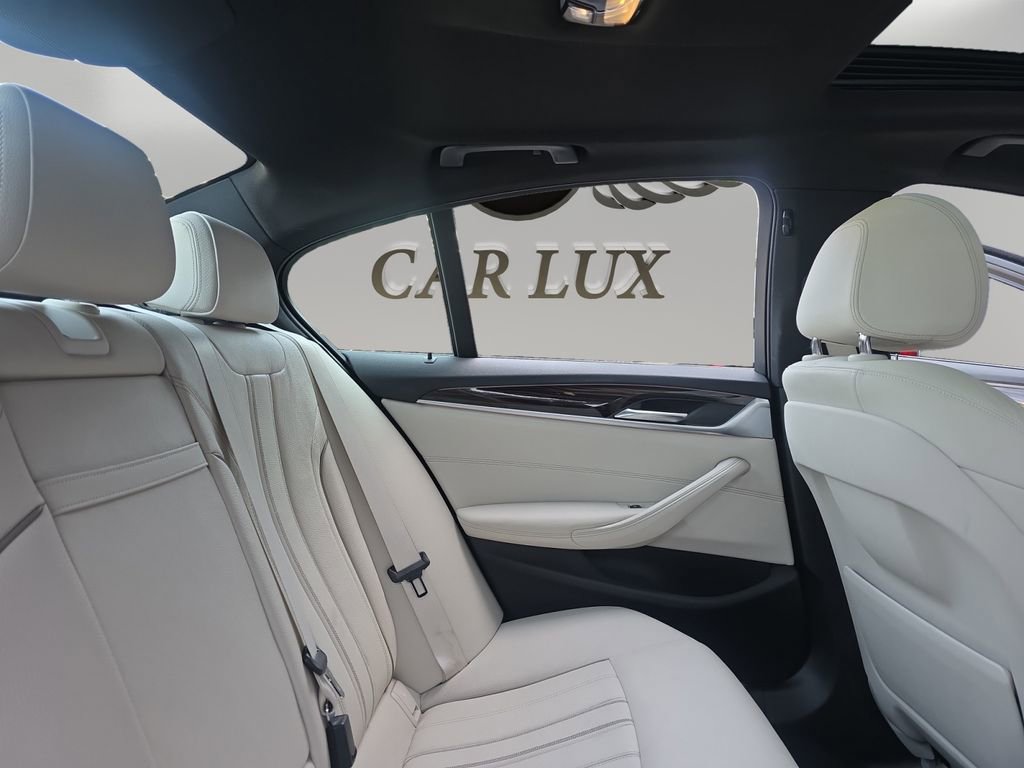 Used 2019 BMW 530i w/ Convenience Package RWD image 18