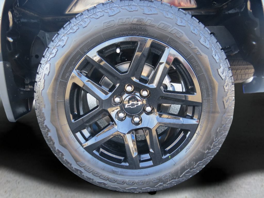 Certified 2026 Chevrolet Silverado 1500 Custom AWD/4WD image 12