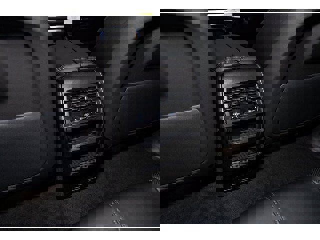 New 2026 BMW X5 xDrive50e w/ Premium Package image 76