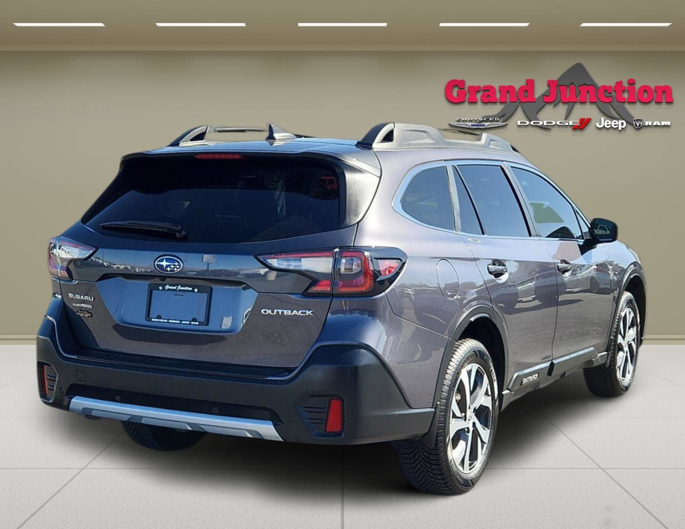 Used 2022 Subaru Outback Limited AWD/4WD image 4