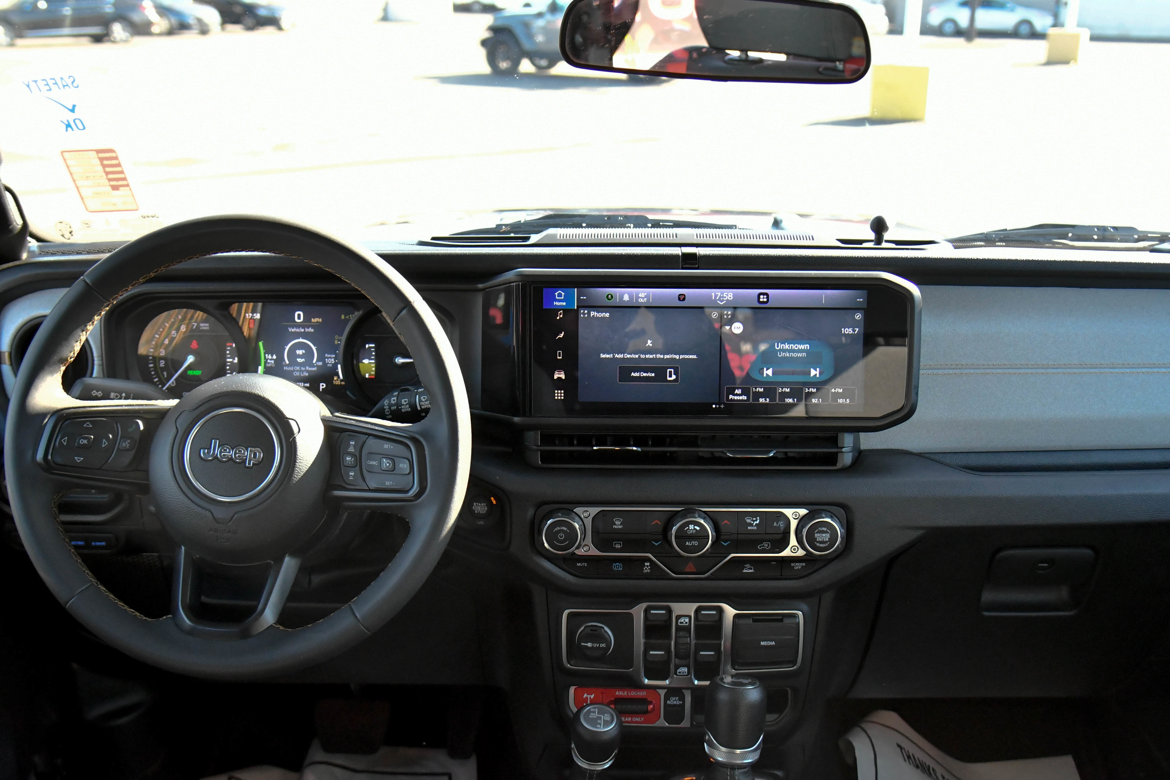 Used 2024 Jeep Wrangler Willys image 39