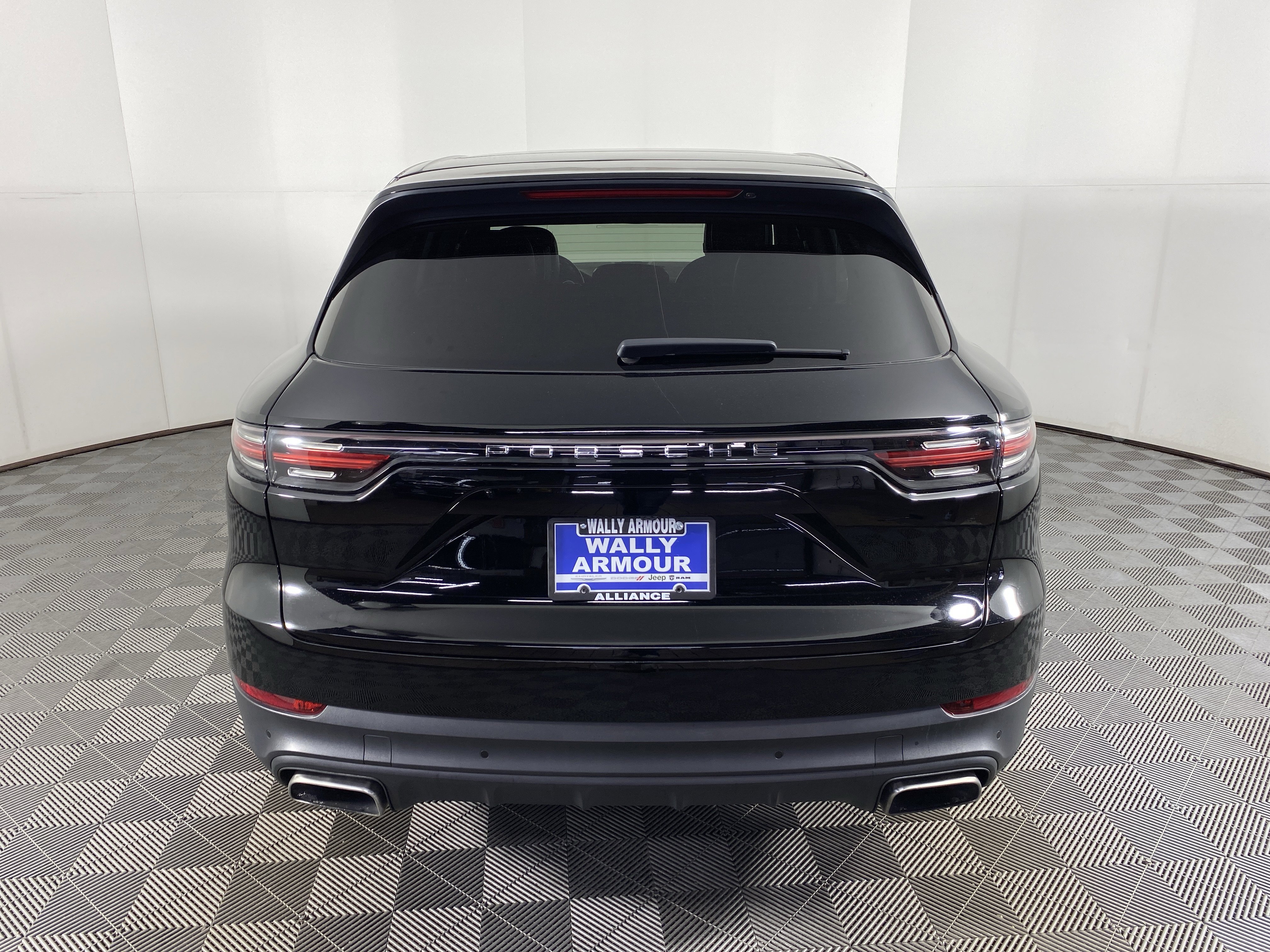 Used 2020 Porsche Cayenne image 10