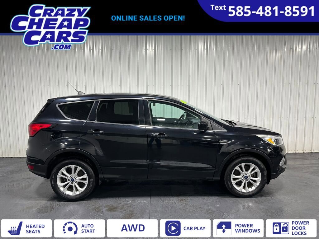 Used 2019 Ford Escape SE image 1