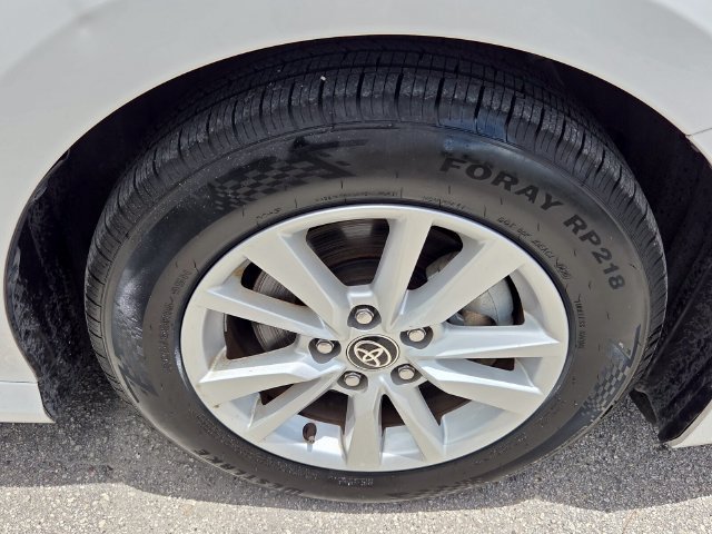 Used 2025 Toyota Camry LE FWD image 9