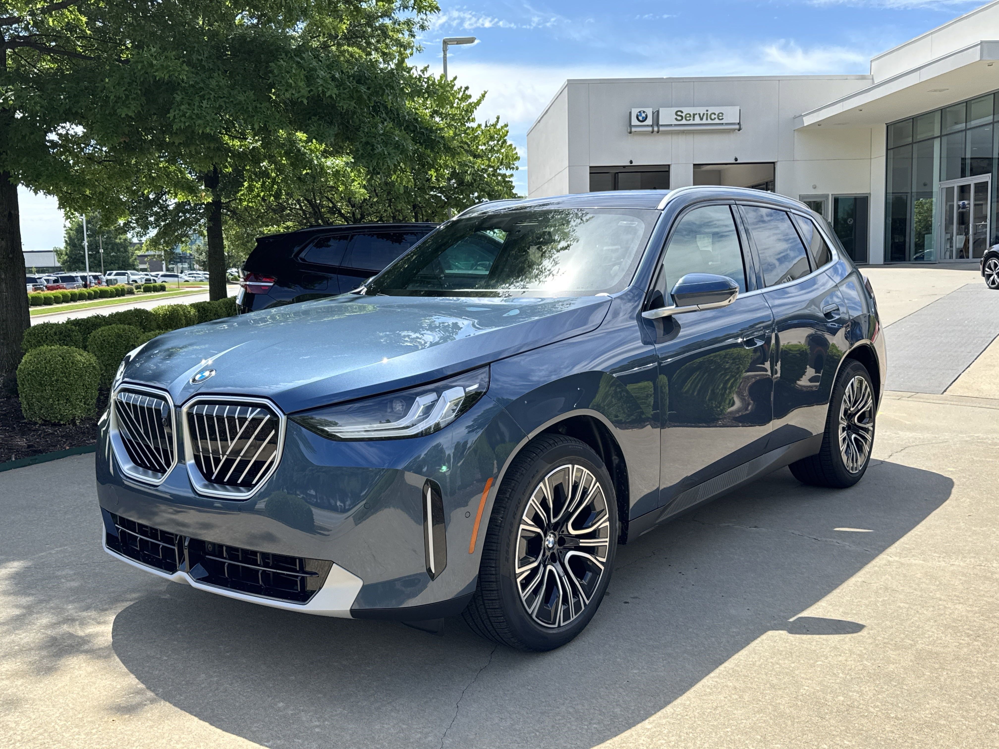 New 2025 BMW X3 xDrive30i w/ Premium Package