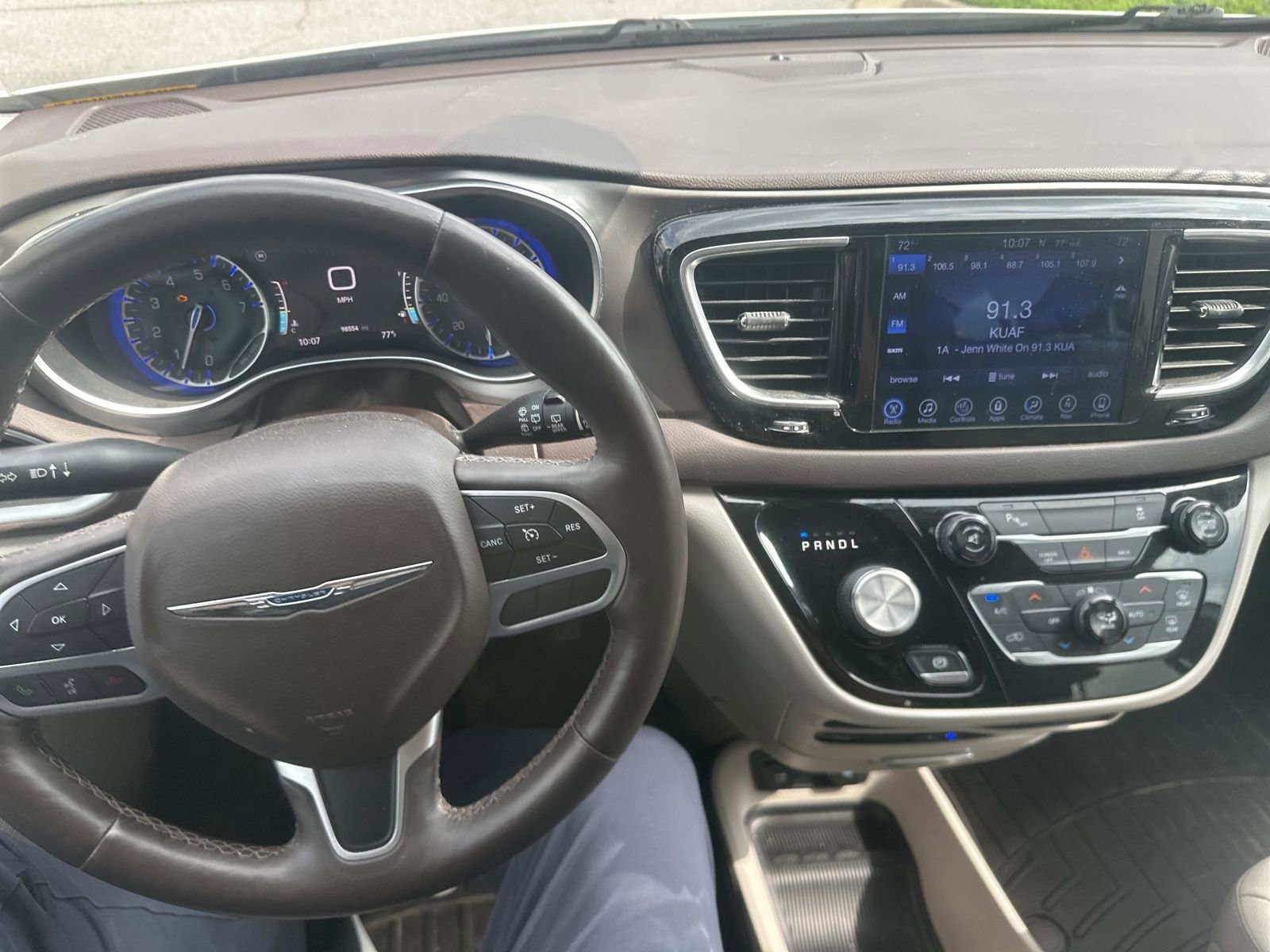 Used 2017 Chrysler Pacifica Touring-L Plus FWD image 16