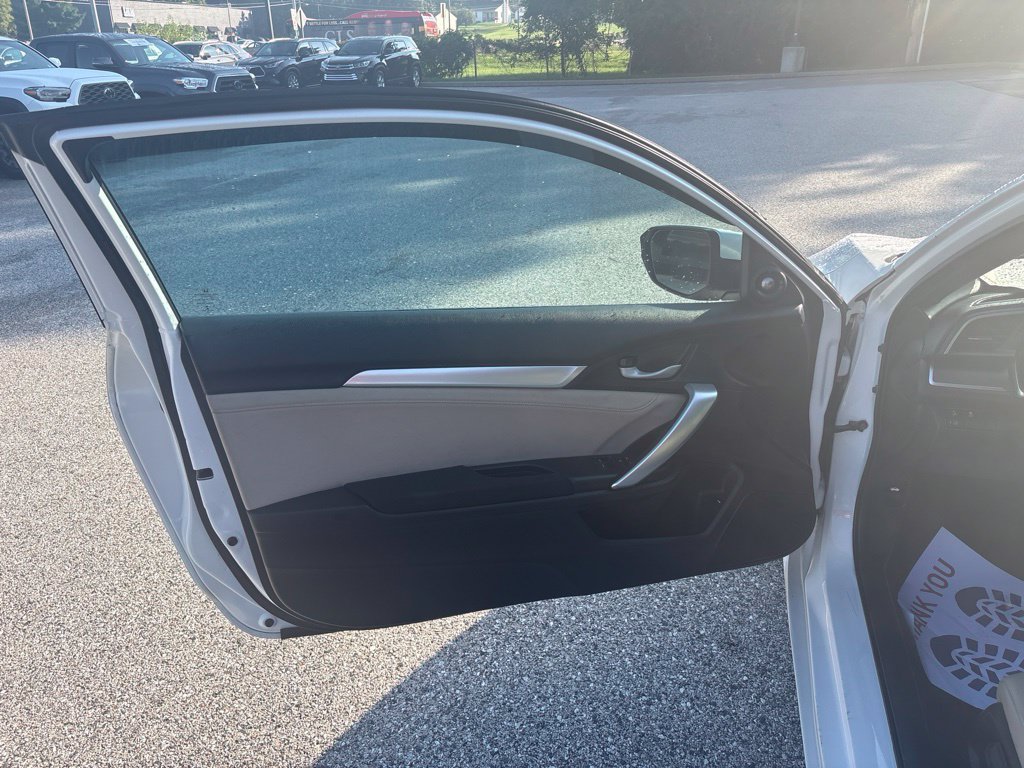 Used 2020 Honda Civic EX image 12
