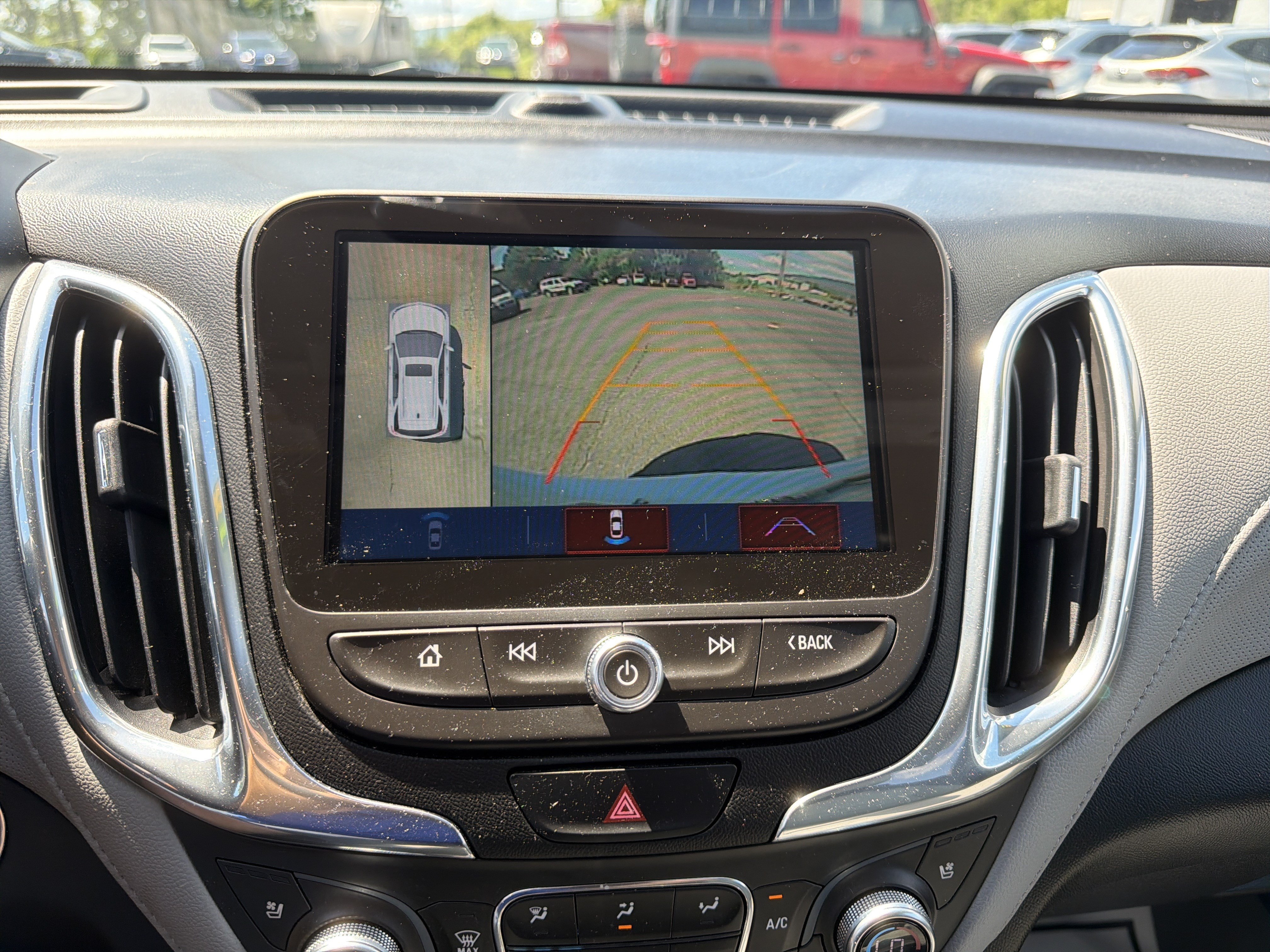 Used 2018 Chevrolet Equinox Premier AWD/4WD image 27