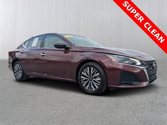 Used 2024 Nissan Altima 2.5 SV