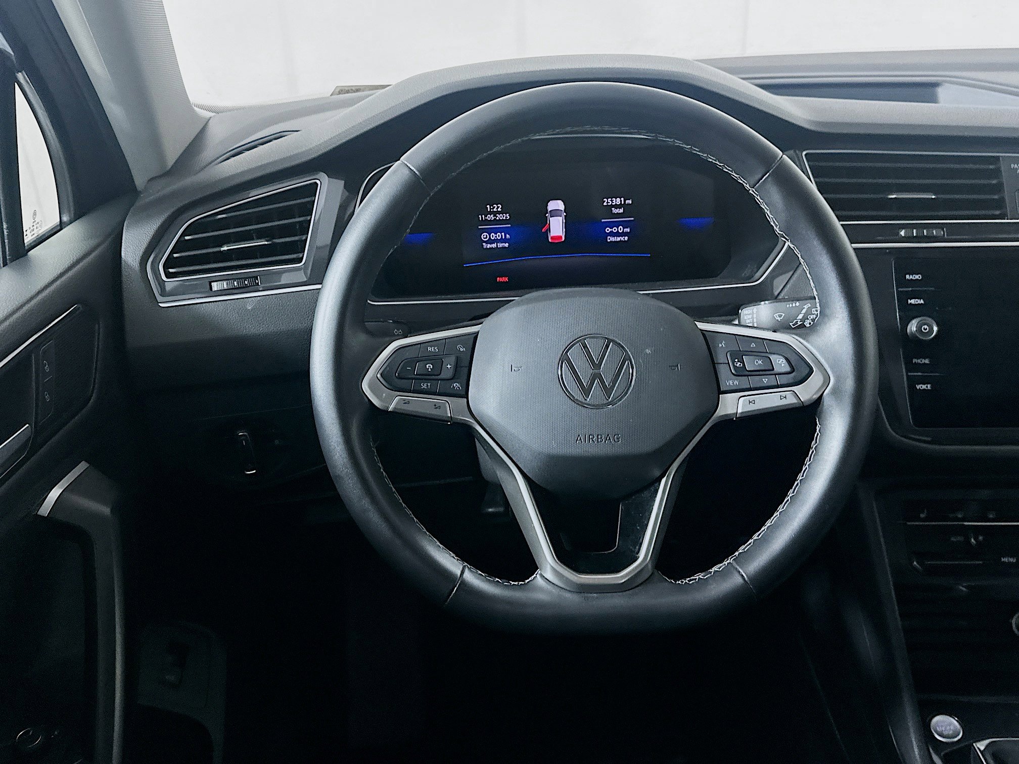 Used 2024 Volkswagen Tiguan Wolfsburg Edition image 17