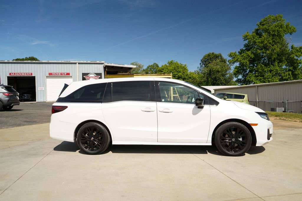 Used 2025 Honda Odyssey Sport-L image 3