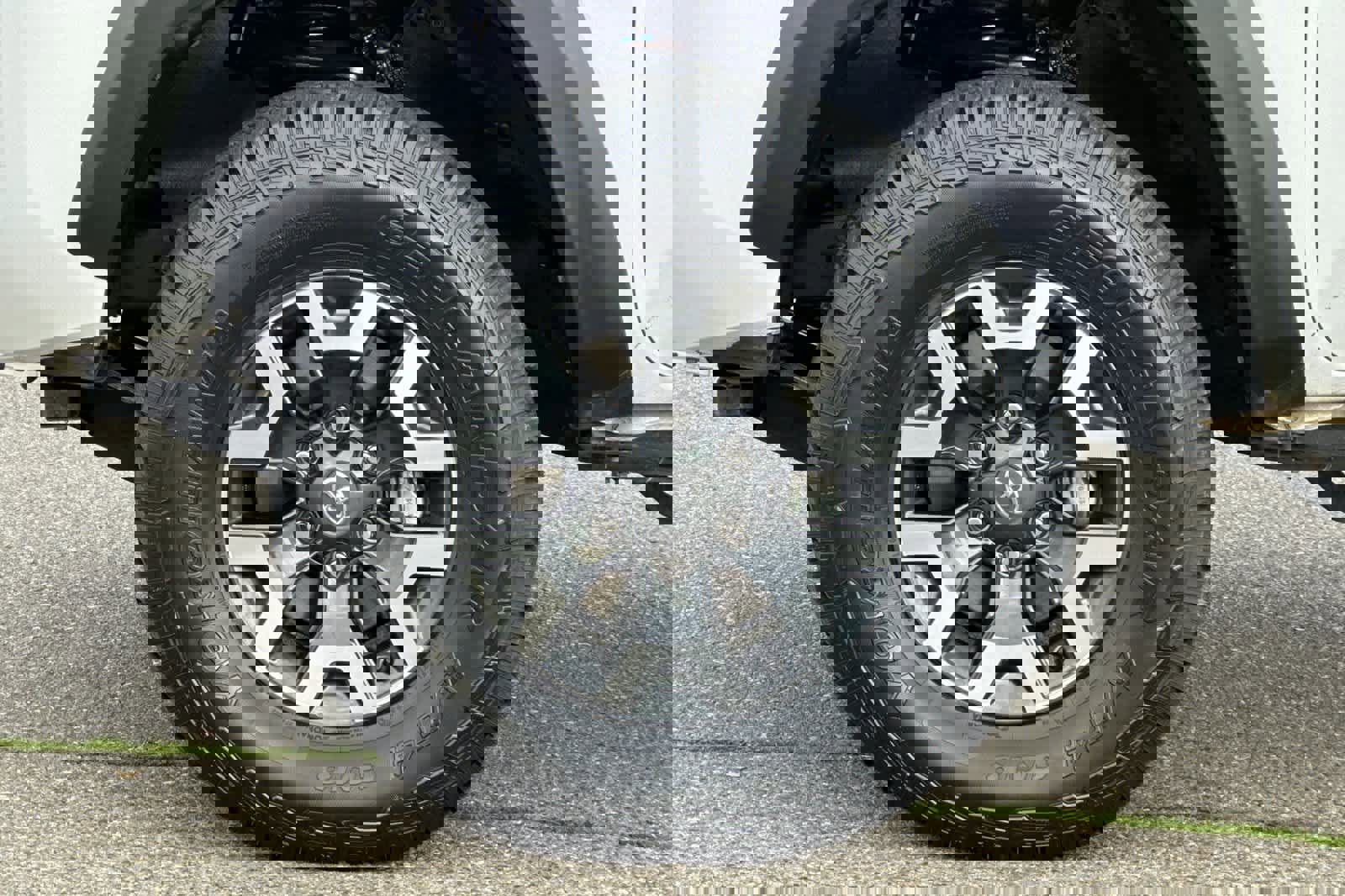 Certified 2023 Toyota Tacoma TRD Off-Road image 30